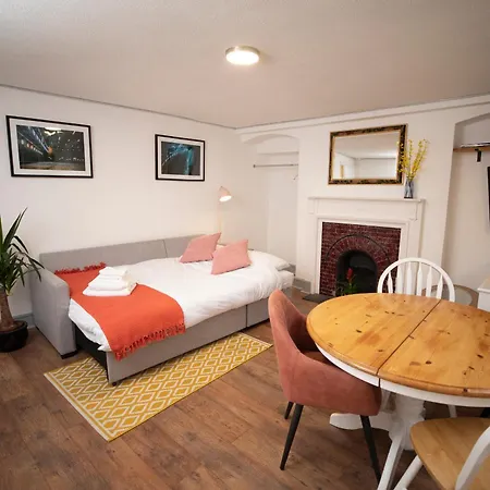 Apartment Base78, Your Place In Bristoi, Close To Station, Harbourside & *