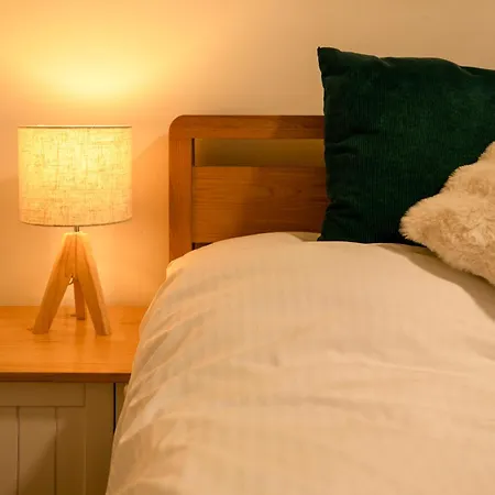 Apartment Base78, Your Place In Bristoi, Close To Station, Harbourside &