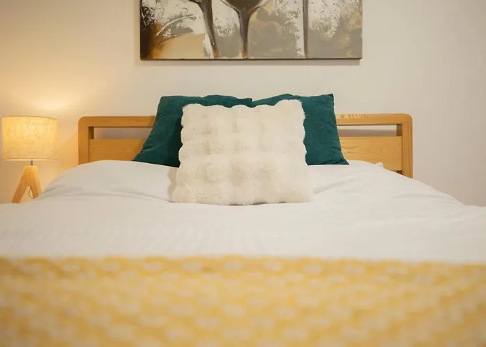 Apartment Base78, Your Place In Bristoi, Close To Station, Harbourside & *