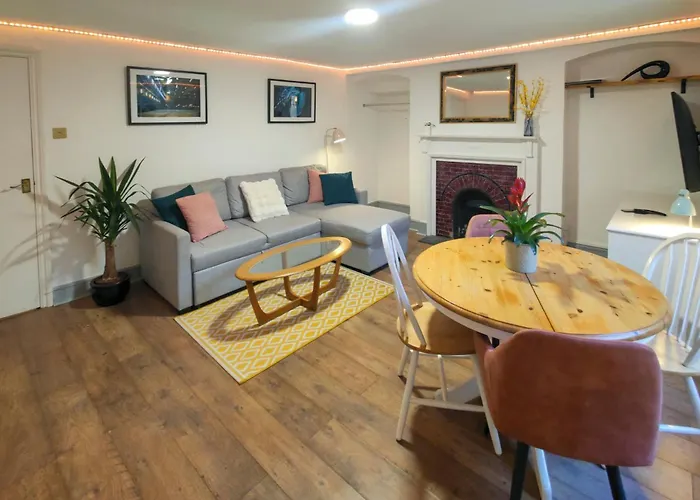 Apartment Base78, Your Place In Bristoi, Close To Station, Harbourside &