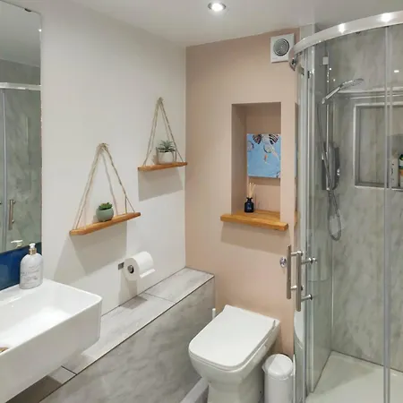 Base78, Your Place In Bristoi, Close To Station, Harbourside & Apartmán Bristol