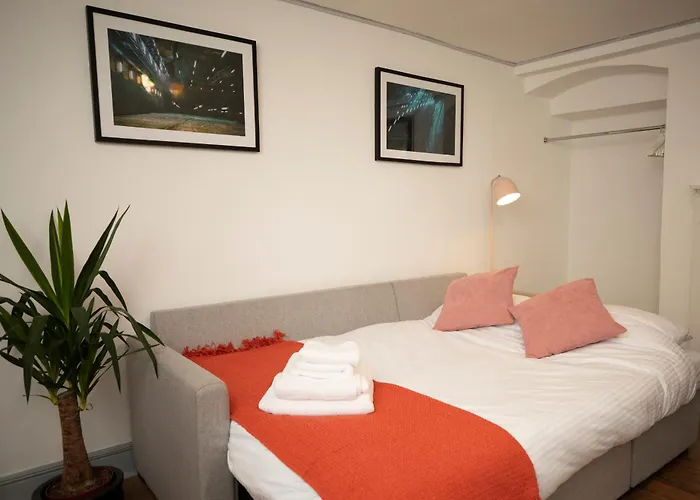 Base78, Your Place In Bristoi, Close To Station, Harbourside & Apartman Bristol