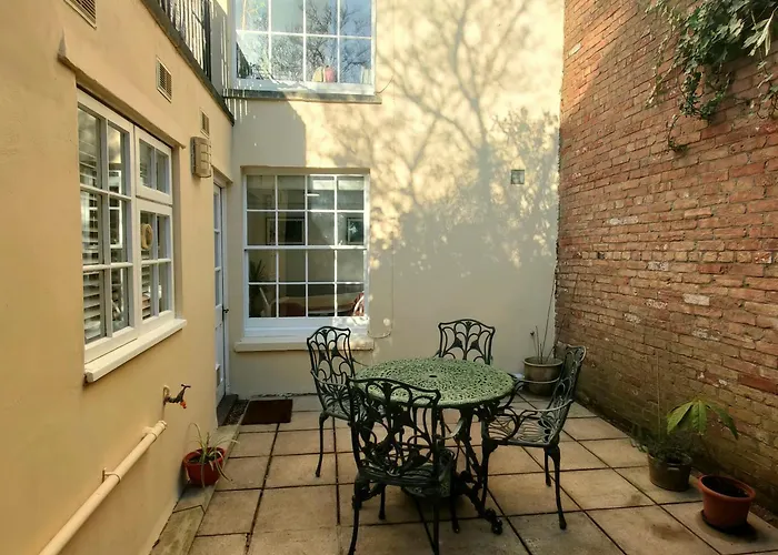 Apartman Base78, Your Place In Bristoi, Close To Station, Harbourside & Bristol